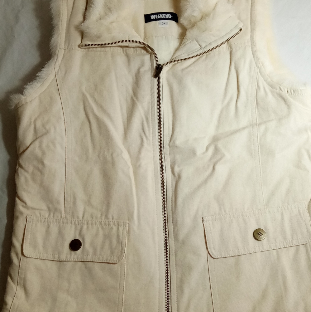 Weekend brand Women's Vest